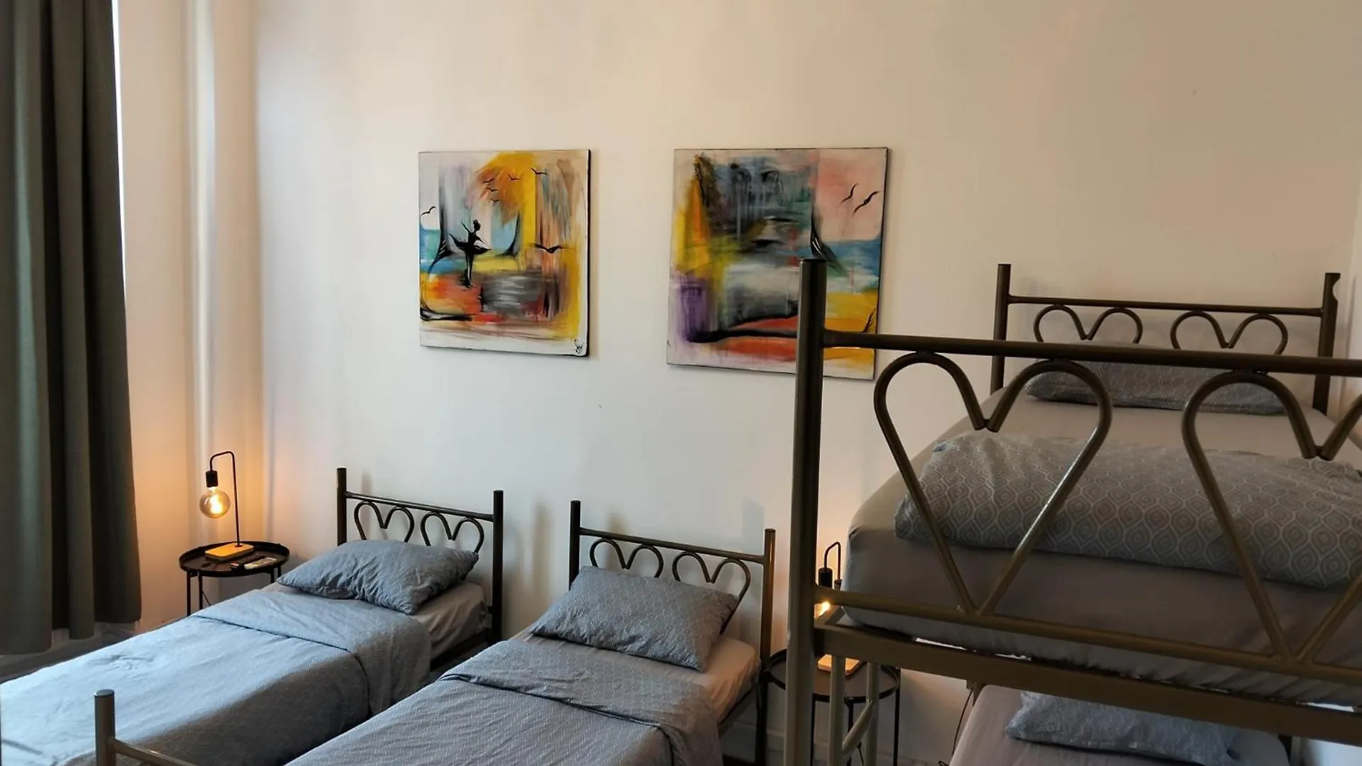 Antique Hostel Bucharest