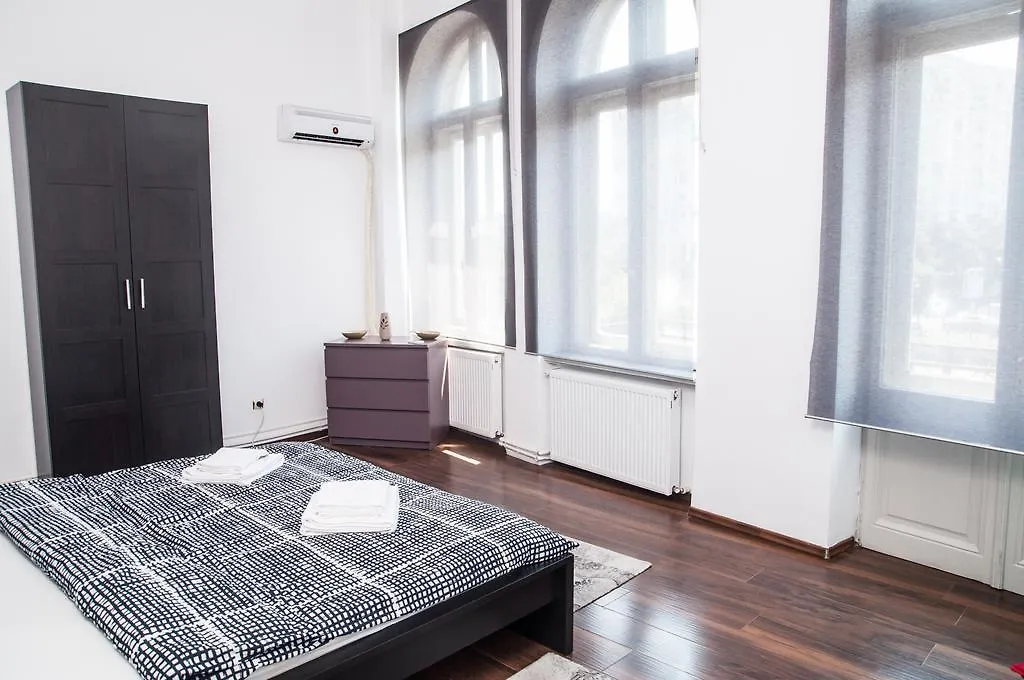 Antique Hostel Bucharest