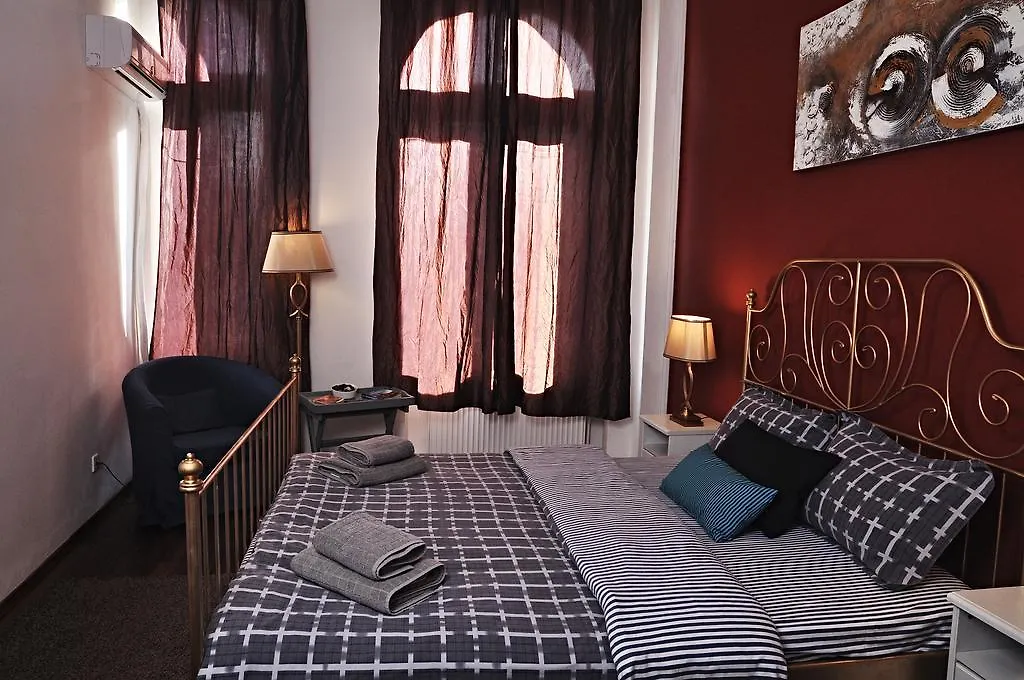 Antique Hostel Bukarest