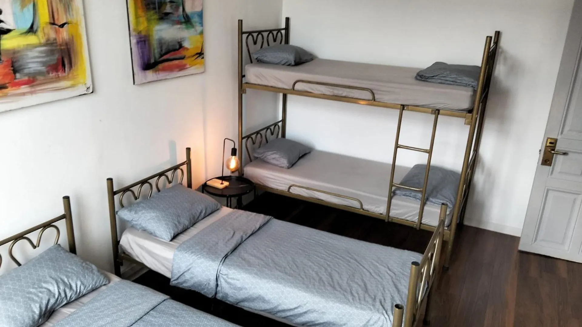 Antique Hostel Boekarest Roemenië